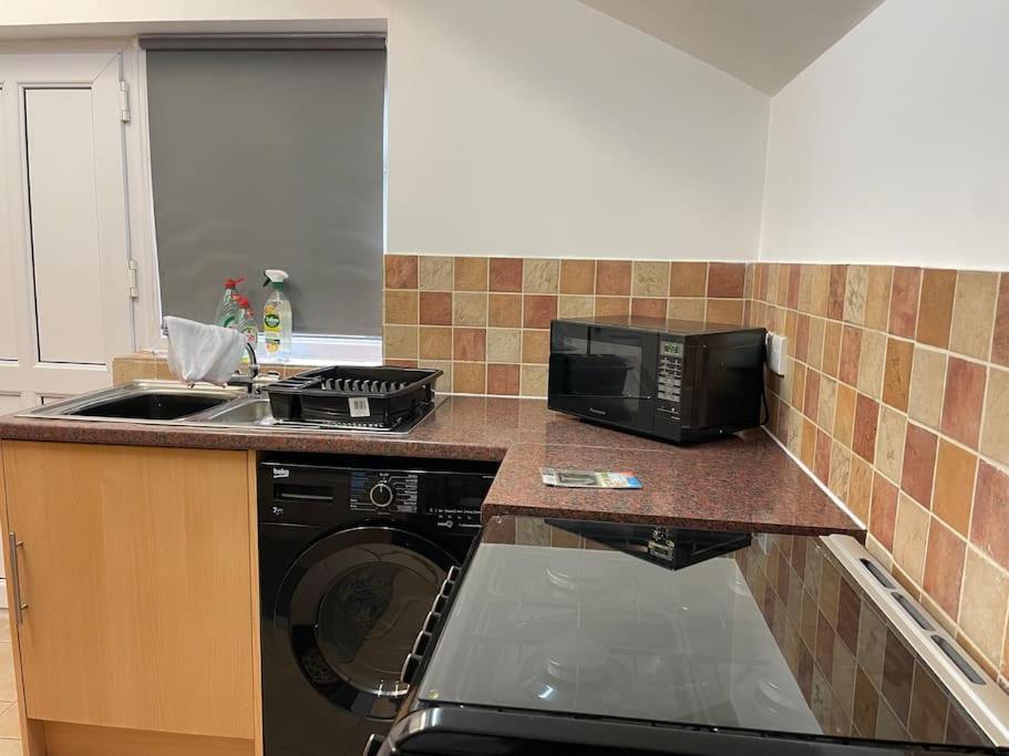 史云顿Beanies Lornestreet Four Bed House公寓 外观 照片