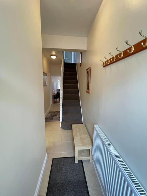史云顿Beanies Lornestreet Four Bed House公寓 外观 照片