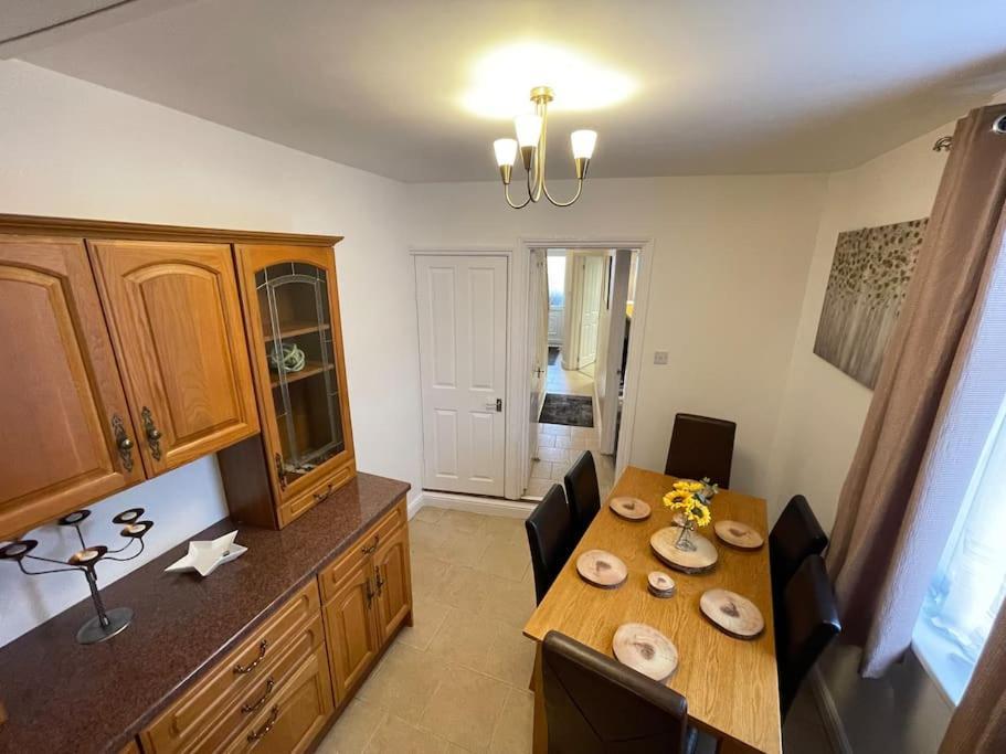 史云顿Beanies Lornestreet Four Bed House公寓 外观 照片