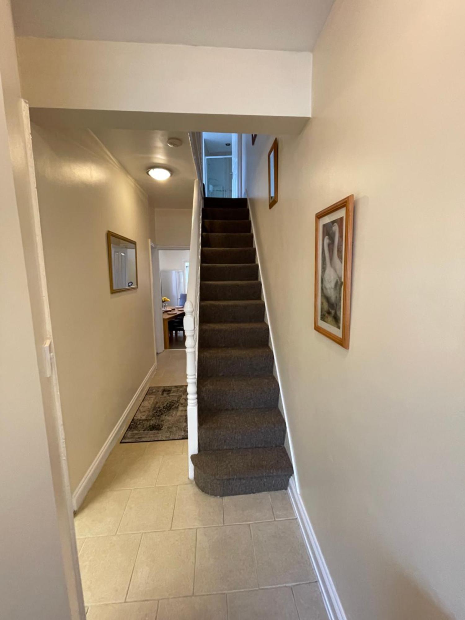 史云顿Beanies Lornestreet Four Bed House公寓 外观 照片